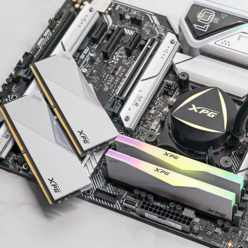 Память DDR5 2x16GB 7200MHz A-Data AX5U7200C3416G-DCLARWH XPG Lancer RGB RTL Gaming PC5-57600 CL34 DIMM 288-pin 1.4В kit dual rank с радиатором Ret