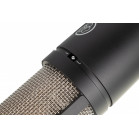 Микрофон проводной AKG P220 черный