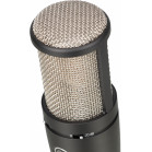Микрофон проводной AKG P220 черный